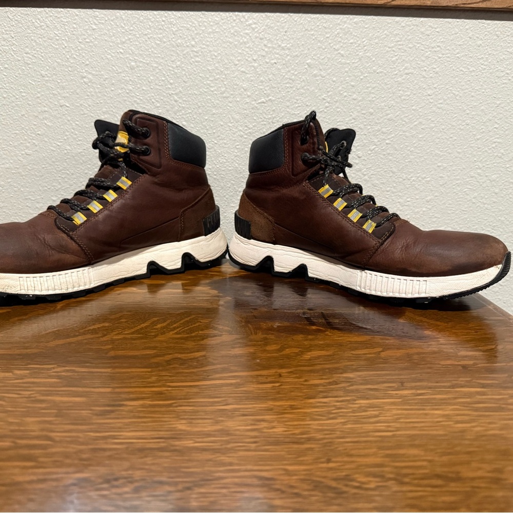 Sorel Men's Brown and Black Boots - Picture 8 of 10